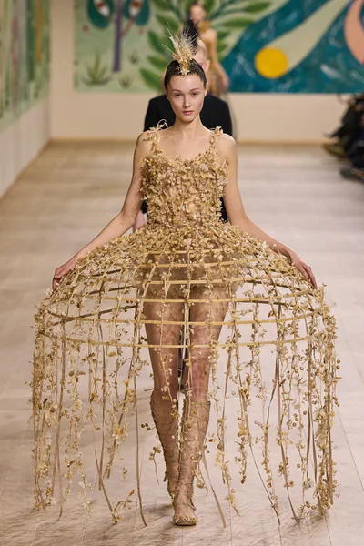 Look 29